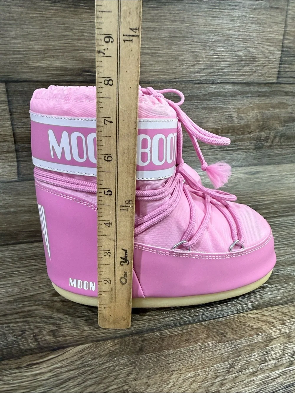 NWOB Moon Boot Pink Icon Low Nylon Size Girls US 3 - 4.5 EU 33‎ - 35
